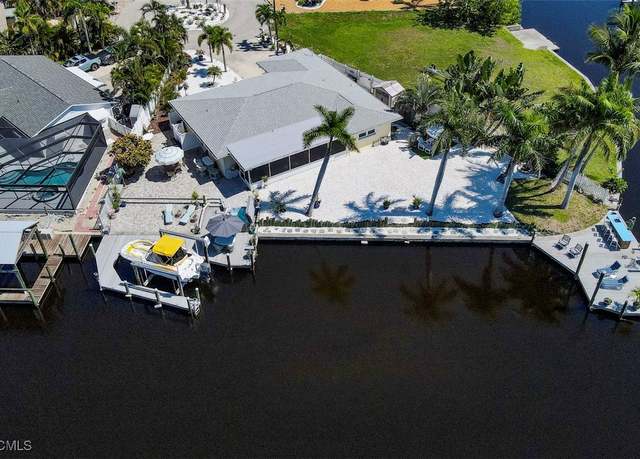 Property at 12082 Moon Shell Dr, Matlacha Isles, FL 33991, 3 beds, 2 baths