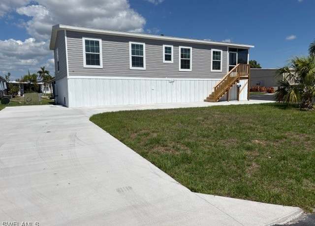 Property at 302 W Shoreland Dr, Fort Myers, FL 33905, 2 beds, 2 baths