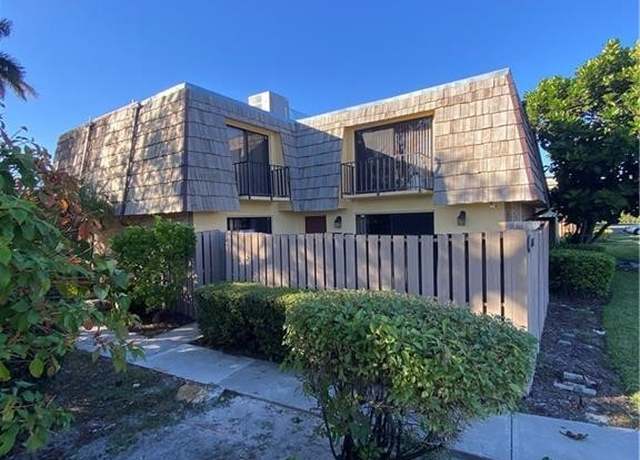 Property at 1714 Park Meadows Dr #2, Fort Myers, FL 33907, 2 beds, 2 baths