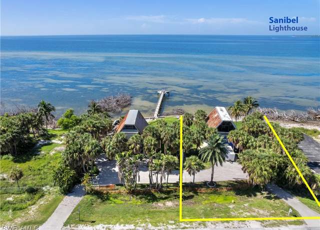 Property at 17493 Mcgregor Blvd, Fort Myers, FL 33908, 2 beds, 2 baths