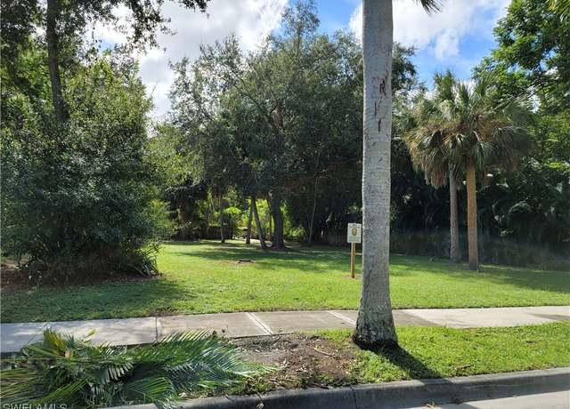 Property at 2754 Providence St, Fort Myers, FL 33916