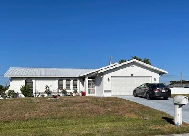 Property at 302 NE 23rd Pl, Cape Coral, FL 33909, 3 beds, 2 baths