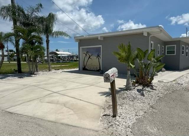 Property at 3827 Coconut Dr, St James City, FL 33956, 3 beds, 2 baths