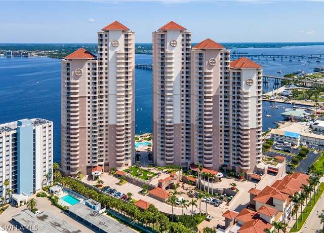 Property at 2104 W First St #2804, Fort Myers, FL 33901, 2 beds, 2.5 baths