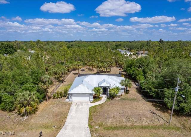 Property at 914 Dayton Ave, Lehigh Acres, FL 33972, 3 beds, 3 baths