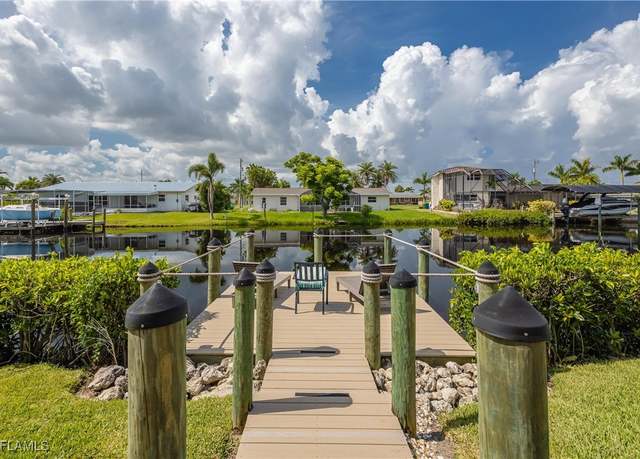 Property at 1720 Cascade Way, North Fort Myers, FL 33917, 3 beds, 2.5 baths