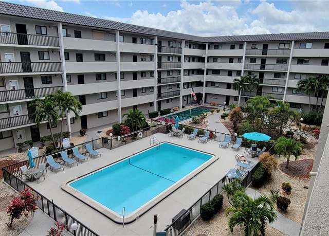 Property at 2121 Collier Ave #405, Fort Myers, FL 33901, 2 beds, 2 baths