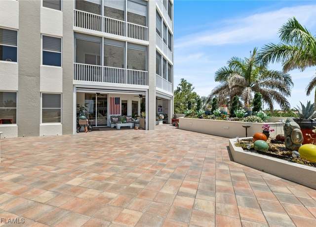 Property at 14270 Royal Harbour Ct #323, Fort Myers, FL 33908, 4 beds, 4.5 baths