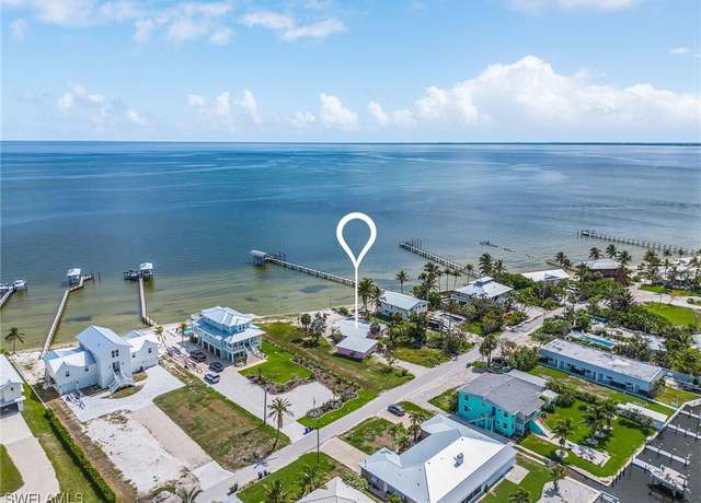 Property at 7760 Bocilla Ln, Bokeelia, FL 33922