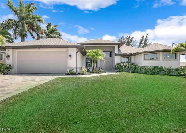 Property at 2016 SW 28th Ln, Cape Coral, FL 33914, 3 beds, 2.5 baths