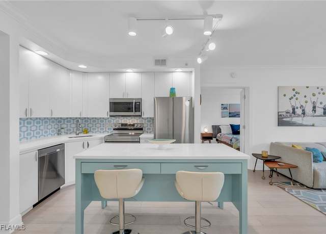 Property at 2825 Palm Beach Blvd #314, Fort Myers, FL 33916, 2 beds, 2.5 baths