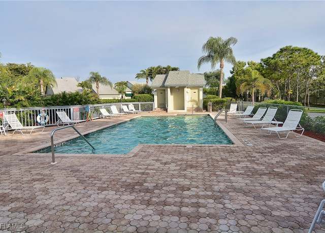 Property at 802 Mcgregor Park Cir #802, Fort Myers, FL 33908, 3 beds, 3 baths