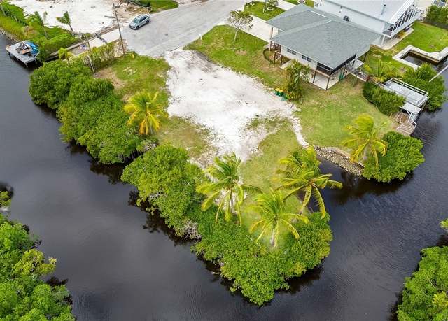 Property at 1276 Grand Canal Dr, Naples, FL 34110