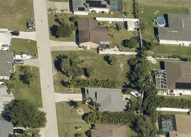 Property at 1317 SW 5th Pl, Cape Coral, FL 33991