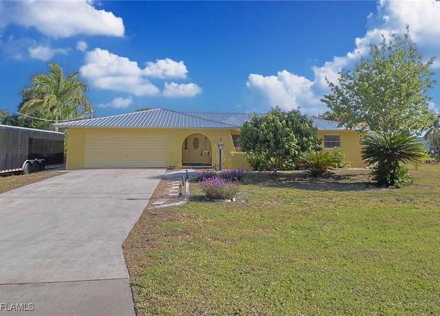 Property at 147 Coral Dr, Fort Myers, FL 33905, 3 beds, 2 baths