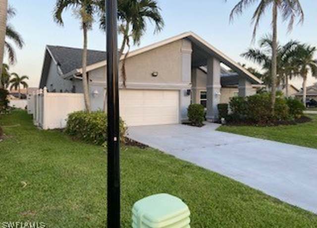 Property at 8860 Banyan Cove Cir S, Fort Myers, FL 33919, 3 beds, 2 baths
