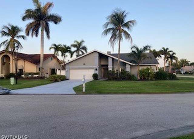 Property at 8860 Banyan Cove Cir S, Fort Myers, FL 33919, 3 beds, 2 baths