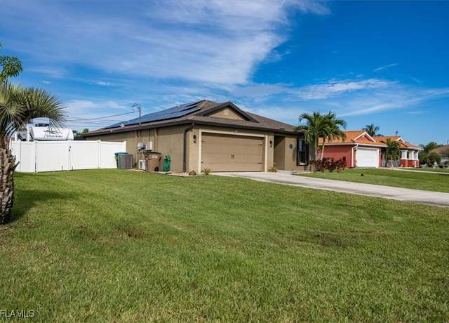 Property at 706 SW 9th Ct, Cape Coral, FL 33991, 3 beds, 2 baths