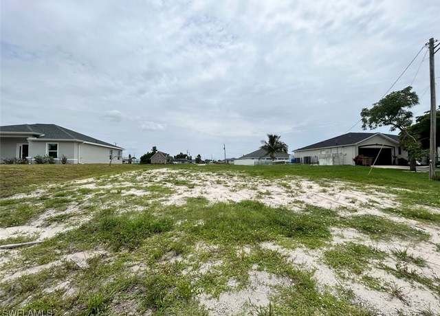 Property at 328 Wilmington Pkwy, Cape Coral, FL 33993