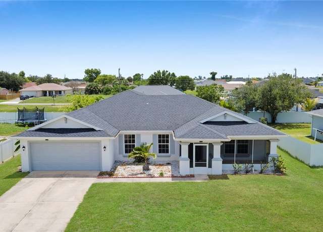 Property at 1005 NE 2nd Ave, Cape Coral, FL 33909, 3 beds, 2 baths