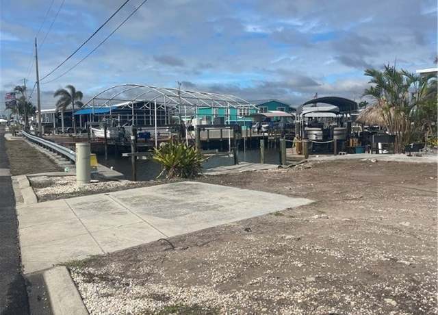 Property at 3810 Cherry Estates Pkwy, FL 33956