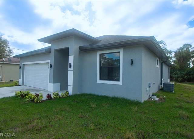 Property at 2906 16th St SW, Lehigh Acres, FL 33976, 3 beds, 2.5 baths