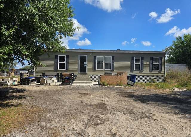 Property at 22815 Tinas Ln, Fort Myers, FL 33913, 3 beds, 2 baths