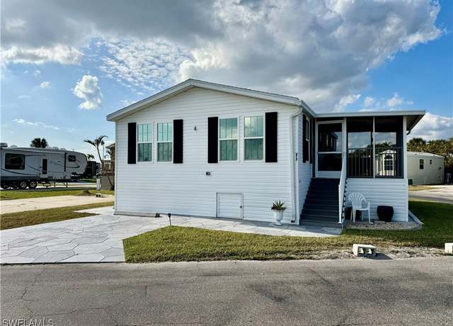 Property at 19681 Summerlin Rd #217, Fort Myers, FL 33908, 2 beds, 2 baths