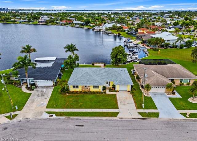 Property at 4520 Vinsetta Ave, North Fort Myers, FL 33903, 3 beds, 2 baths