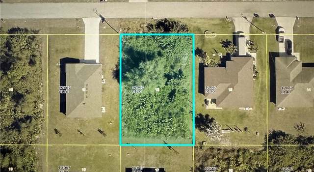 Photo of 870 Chantilly St E, Lehigh Acres, FL 33974