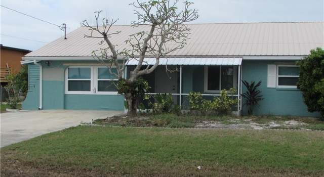 Photo of 2763 Sanderling Ct, St James City, FL 33956