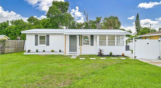 Photo of 3844 Marvaez St, Fort Myers, FL 33901