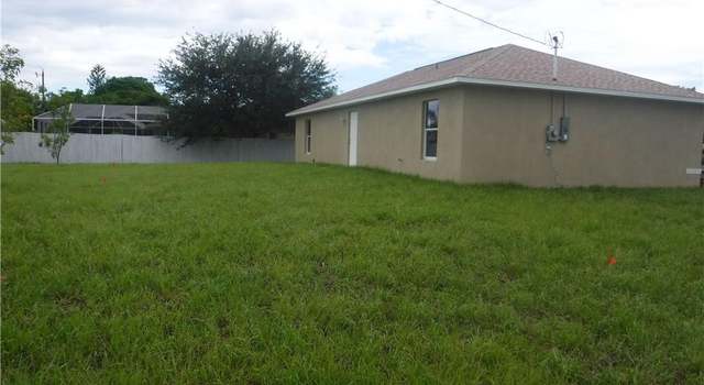 Photo of 402 Gleason Pkwy, Cape Coral, FL 33914