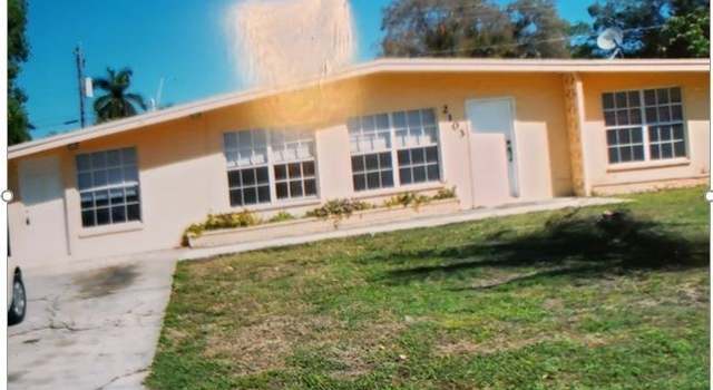 Photo of 2103 Pineview Rd, Fort Myers, FL 33901