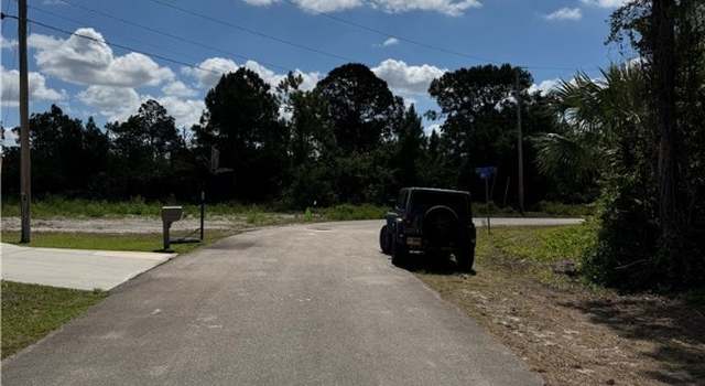Photo of 565 Aspen Ave S, Lehigh Acres, FL 33974