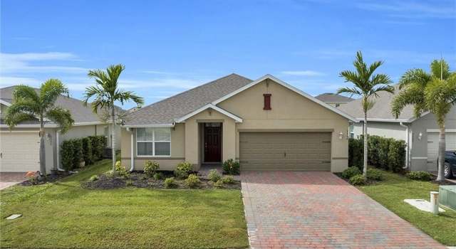Photo of 3304 Acapulco Cir, Cape Coral, FL 33909