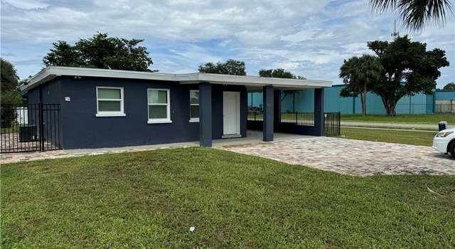 Photo of 2421 South St, Fort Myers, FL 33901