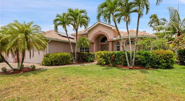 Property at 325 SE 21st St, Cape Coral, FL 33990, 5 beds, 4.5 baths