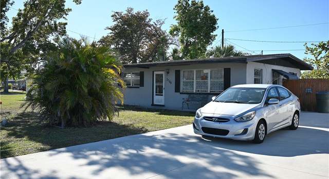 Photo of 2700 Elmwood St, Fort Myers, FL 33901