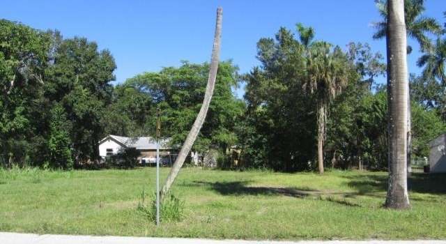 Photo of 3931 Pearl St, Fort Myers, FL 33916
