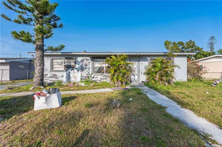 Photo of 1770 N Markley Ct FORT MYERS, FL 33916