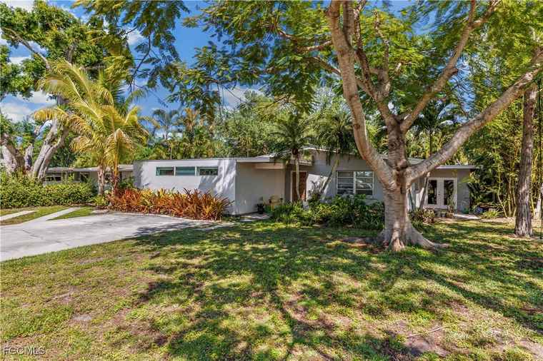 Photo of 1239 Morningside Dr Fort Myers, FL 33901