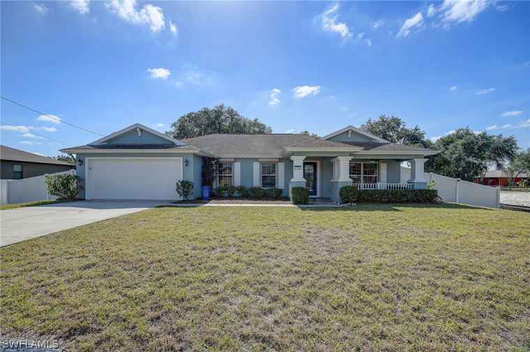 Photo of 715 Zendor Ave FORT MYERS, FL 33913