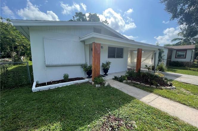 2657 Jackson St, FORT MYERS, FL 33901 | MLS# 221071722 | Redfin