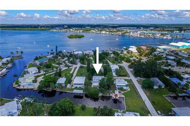 151 Matanzas St Fort Myers Beach Fl 33931 Mls 217068390 Redfin 151 Matanzas St Fort Myers Beach Fl 33931