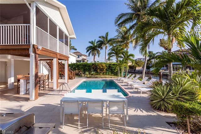 121 Sand Dollar Dr, Fort Myers Beach, FL 33931