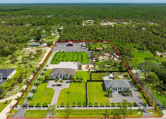 Property at 3363 16th Ave SE, Naples, FL 34117, 5 beds, 3 baths
