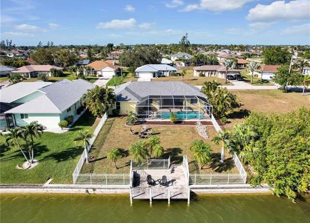 Property at 1401 SE 5th Ct, Cape Coral, FL 33990, 3 beds, 2 baths