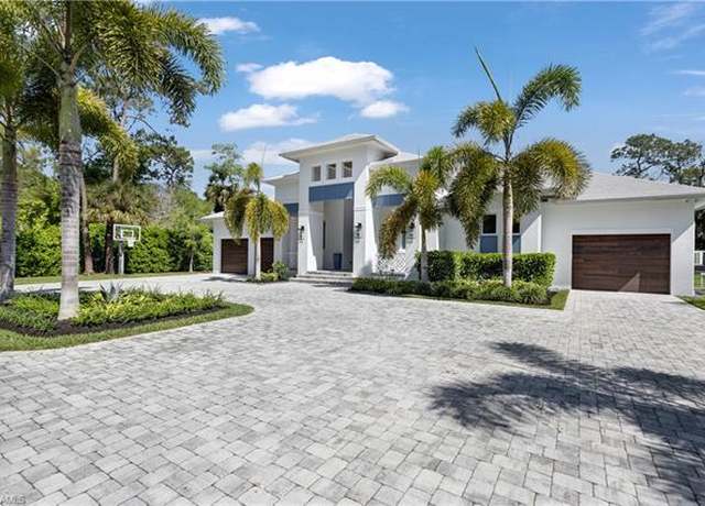 Property at 5881 Sea Grass Ln, Naples, FL 34116, 5 beds, 4 baths