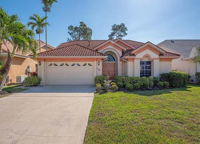 Property at 702 Lambton Ln, Naples, FL 34104, 3 beds, 2 baths